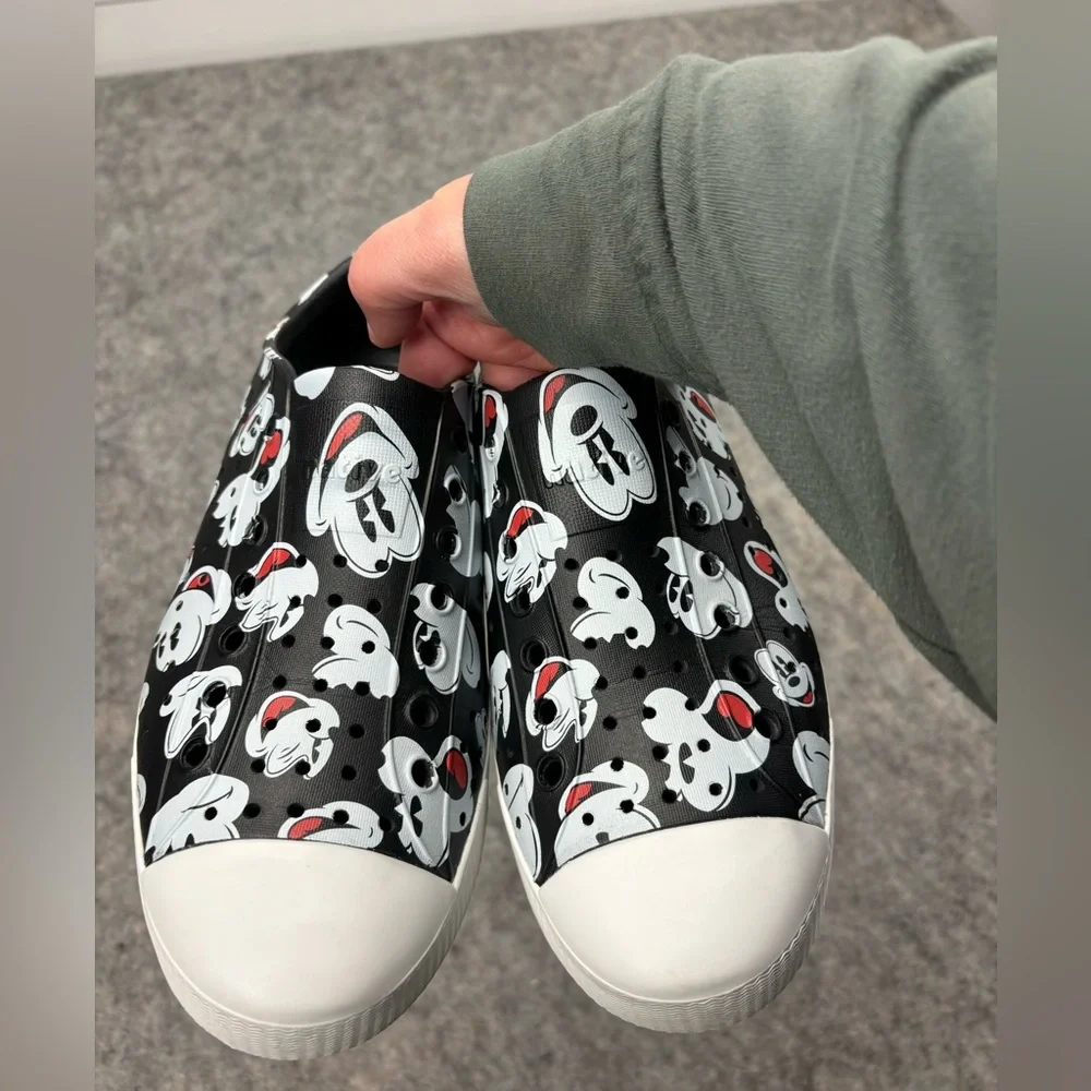 Native | Jefferson | Disney Parks | Mickey Mouse | Black | Men 7/ Women 9‎